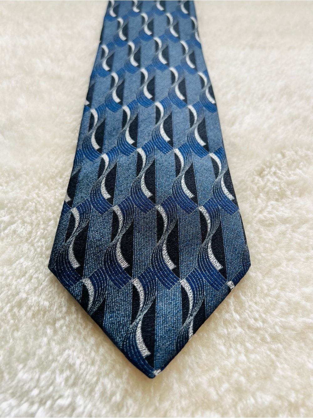 Gianfranco Valentino Blue Men's Tie - Classic Pattern